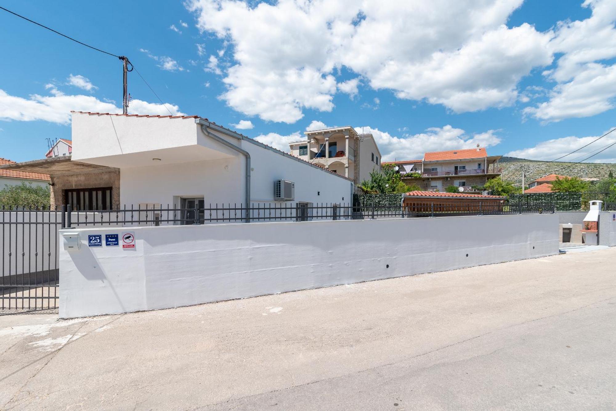 Apartman Dino Trogir Exterior photo
